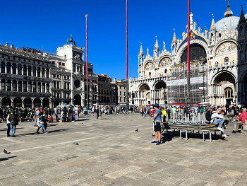 Ein Spaziergang durch Venedig / ***