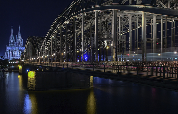 Brücke bei Nacht / ***