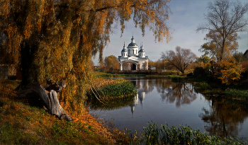 Herbst in der Ortschaft / ***