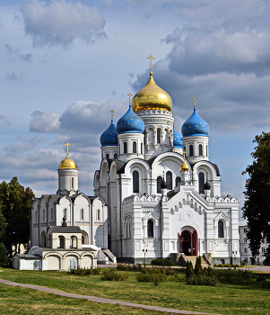 Nikolo - Ugreshsky Kloster / ***