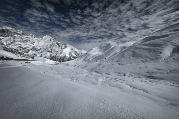 First Snow In Zagari Pass / ***