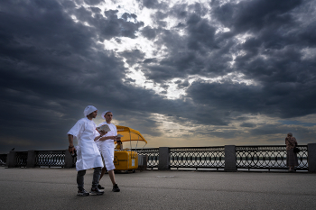 Die Promenade / ***