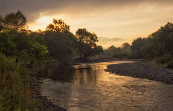 Morgen Fluss / ***