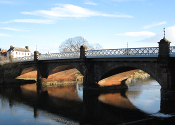 Devorgilla bridge / Nobody saw me anywhere, but I was there waiting for you... near the stone bridge.