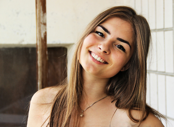 Julia / ***