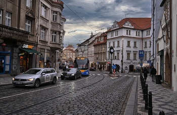 Ein Spaziergang durch die Stadt / ***