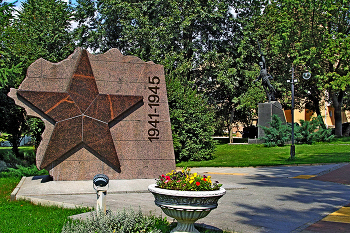 Catherine Park / ***