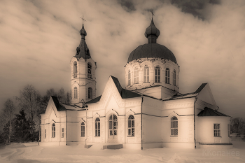 Kirche des Erzengels Michael / ***