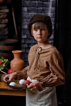 Medieval kitchen / ***
