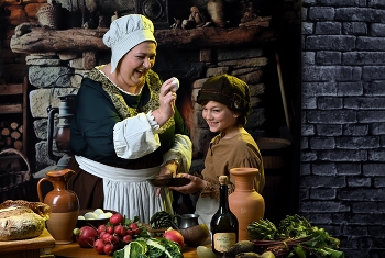 Medieval kitchen / ***