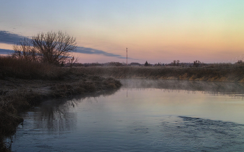 Sonnenaufgang auf dem Fluss / ***