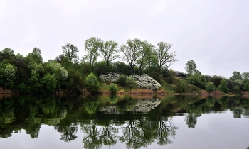 Spring Bank / ***