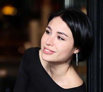 Julia / ***
