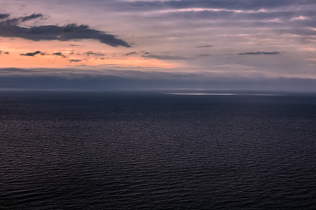 Beyond the Horizon / ***