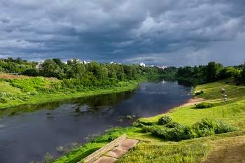 Blick von der Brücke / ***