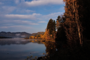 Herbstmorgen. / ***