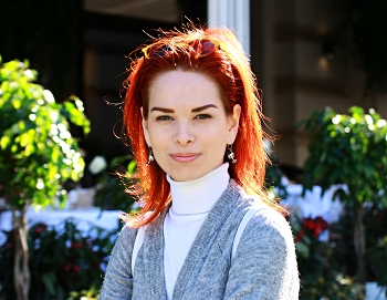 Julia / ***