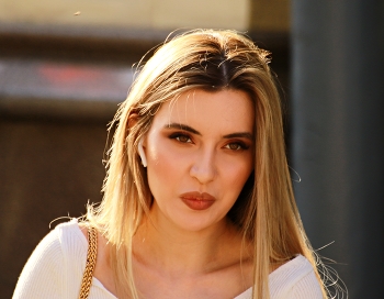 Julia / ***