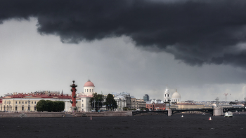 City. / ***