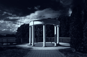 Rotunda / ***