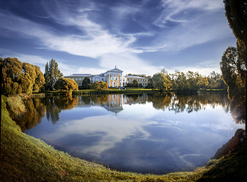 Schwimmbecken / ***