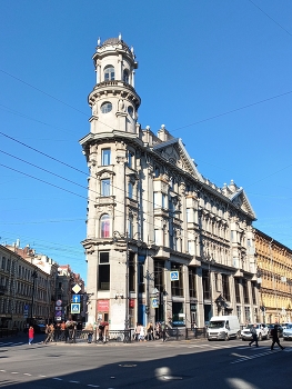 St. Petersburg / ***