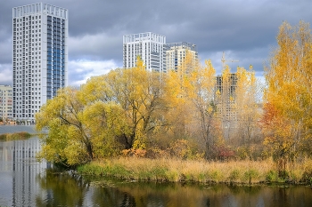 Herbst in der Stadt ... / ***