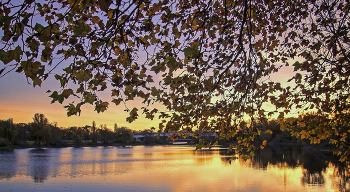 Hinter den Kulissen / ***