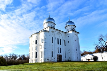 St. George's Cathedral / ***
