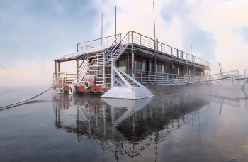 Schwerelosigkeit / ***