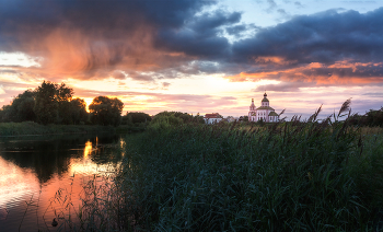 Verlassen eines Sturms / ***