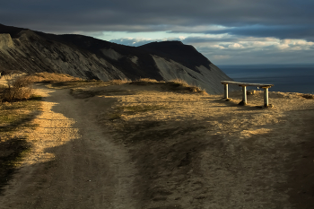 Straße zu den Bergen / ***