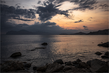 Das Schwarze Meer Sonnenuntergang / ***