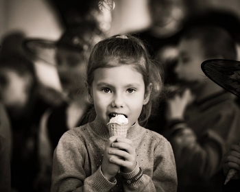 und lassen die ganze Welt warten / ***