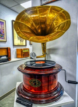 Roda de Berà - museu ràdio (gramophone) - Tarragonès / Roda de Berà - museu ràdio (gramophone) - Tarragonès