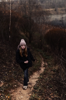 In den Hügeln / ***