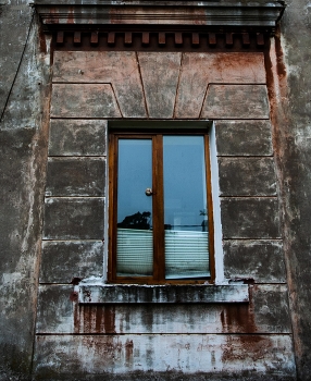 Fenster nach Paris / ***