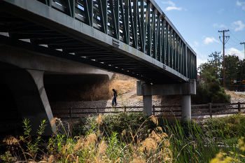 Unter der Brücke / .....