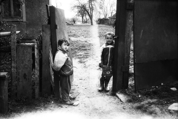 0019 / Children
Olympus MJU II
Ilford