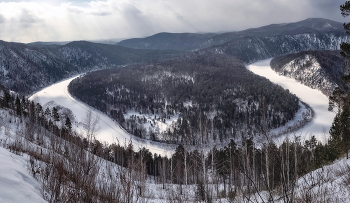 Biegung des Flusses / ***