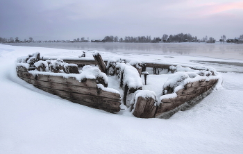 Altes Boot / ***