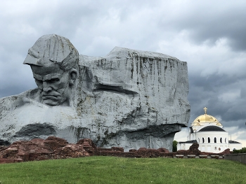 Die Festung Brest / ***