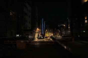 Moskau Courtyard / ***