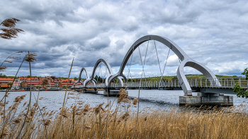 &nbsp; / Fussgängerbrücke in Schweden