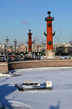 Arrow of Vasilevsky Insel / ***