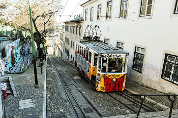 alte Straßenbahn / ***