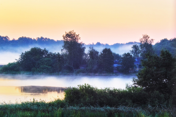 Nebliger Morgen / ***
