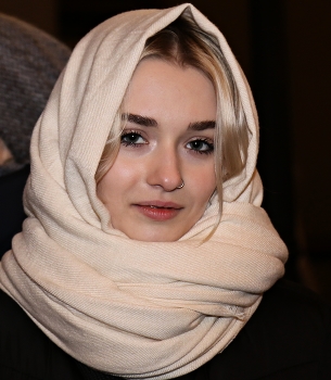Julia / ***