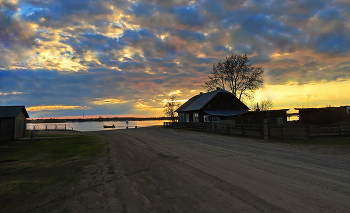 Mai-Abend / ***
