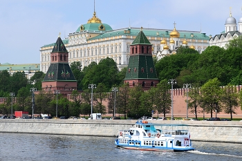 Kremlin / ***